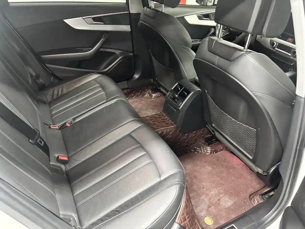 Audi A4L — миниатюра 10