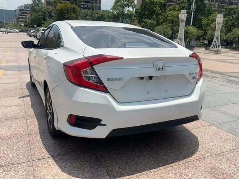 Honda Civic — миниатюра 6