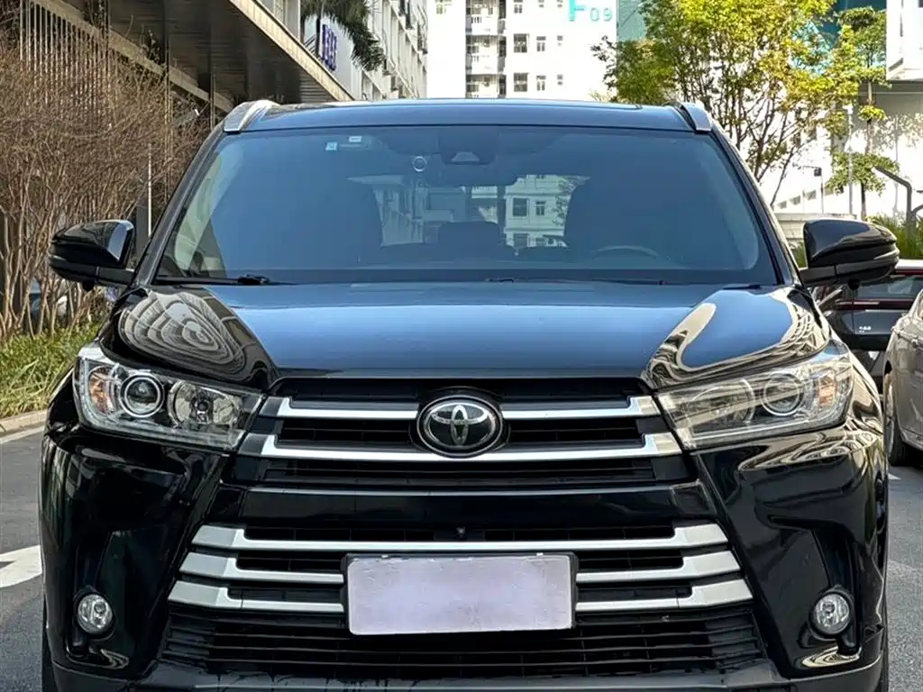 TOYOTA HIGHLANDER