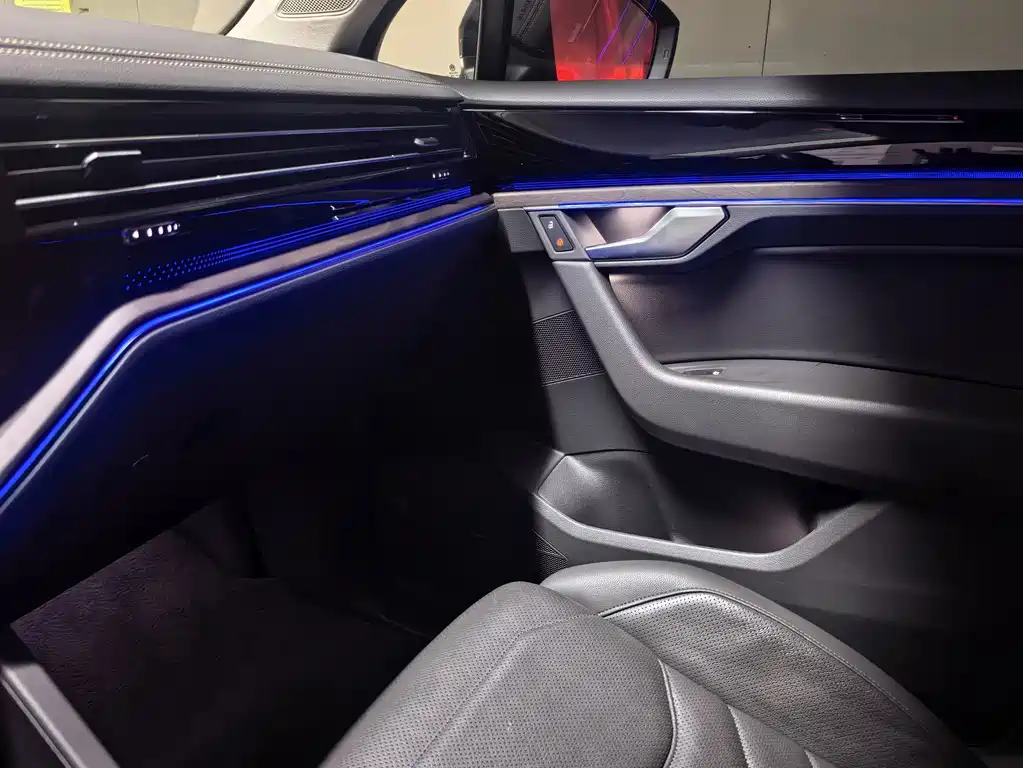 Volkswagen Touareg — миниатюра 17