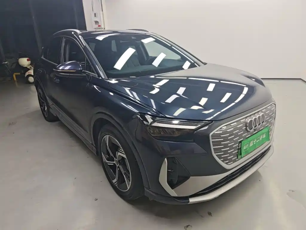Audi Q4 e-tron — миниатюра 4