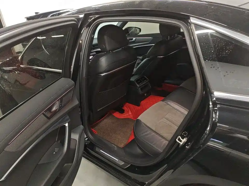 Audi A6L — миниатюра 6
