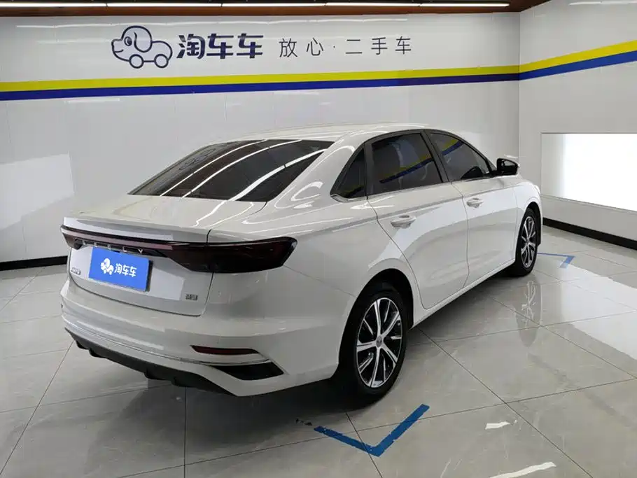 Geely Emgrand — миниатюра 3