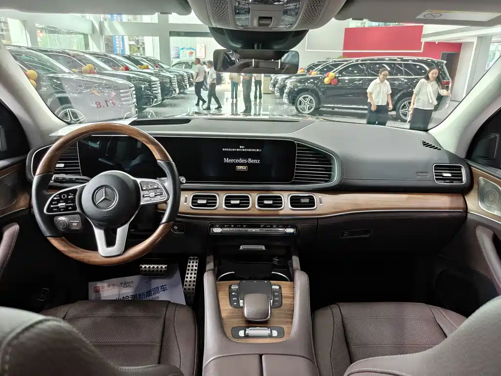 Mercedes-Benz GLS — миниатюра 19