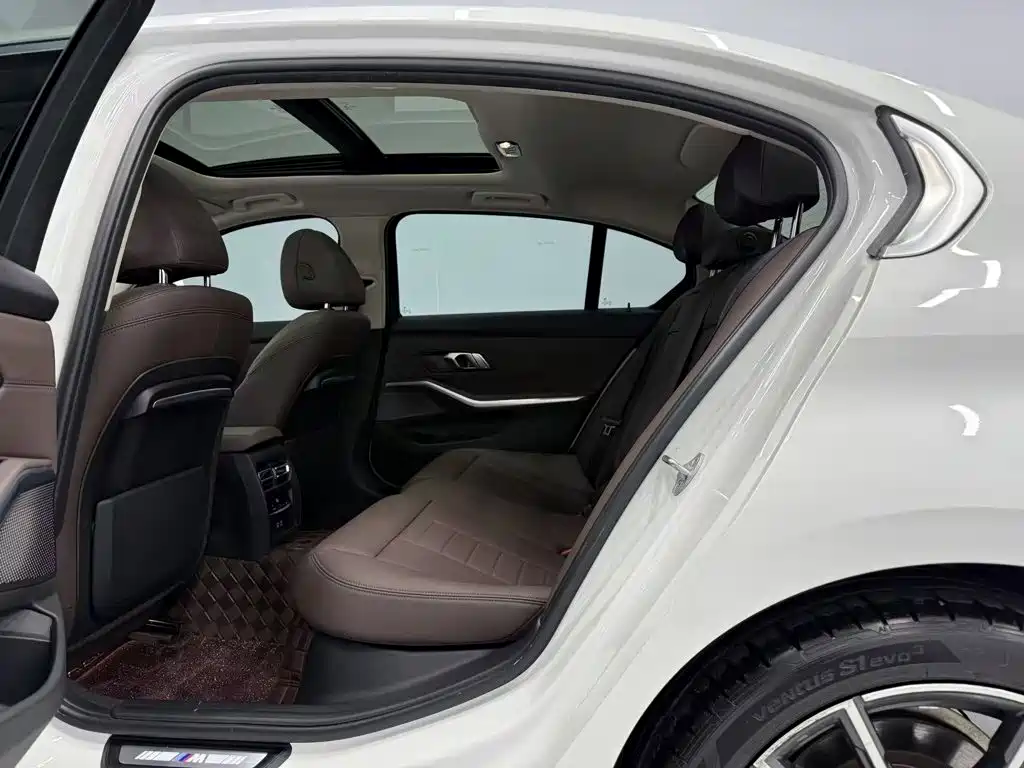 BMW 3 Series — миниатюра 17