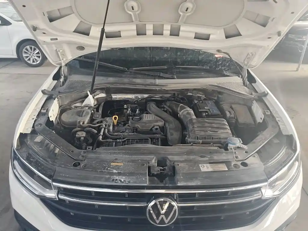 Volkswagen Tiguan L — миниатюра 20
