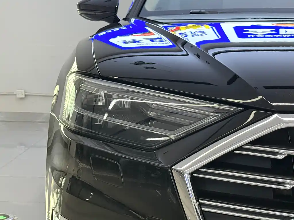 Audi A8 — миниатюра 4