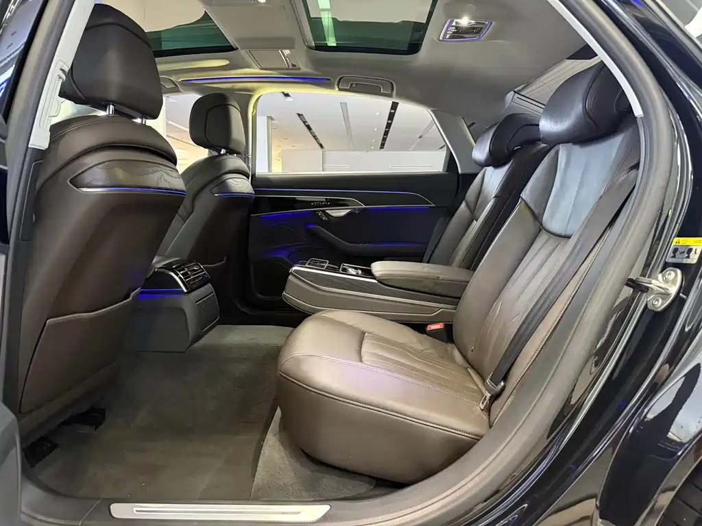 Audi A8 — миниатюра 12