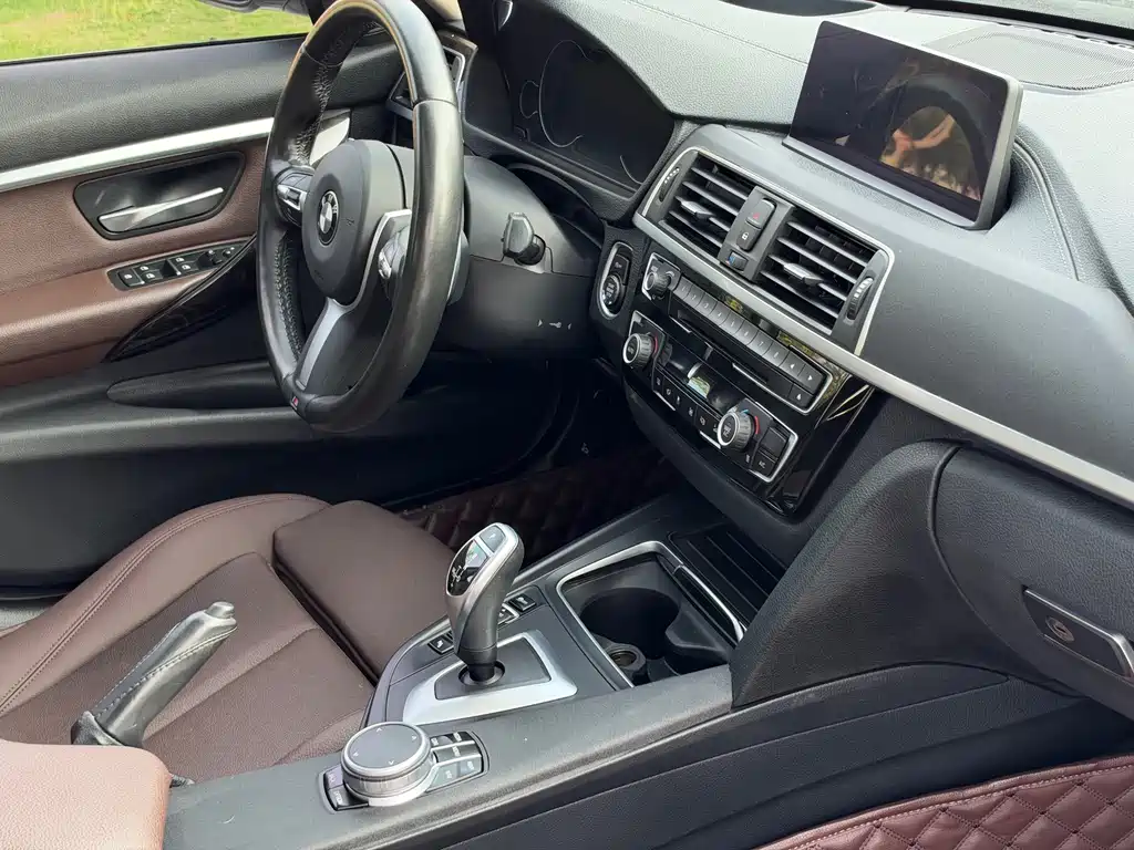 BMW 3 Series — миниатюра 14