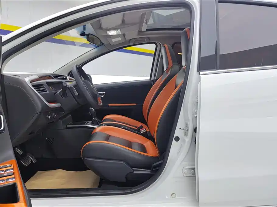 Geely X1 2017 1.3L AT