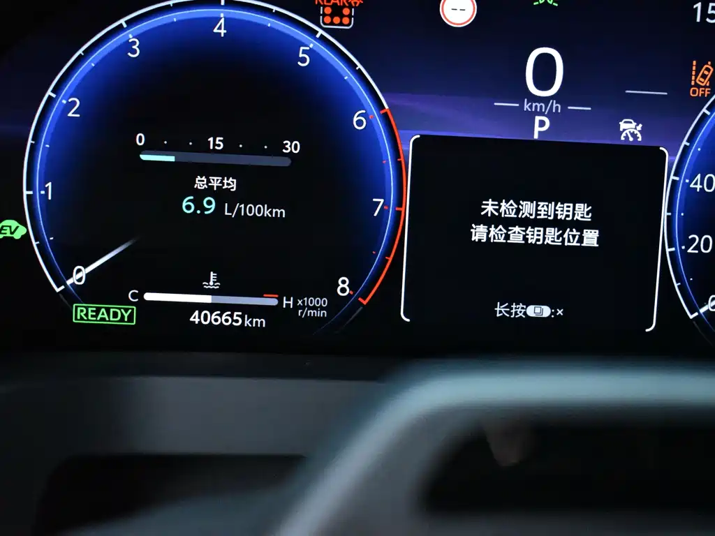 Toyota Alphard — миниатюра 16