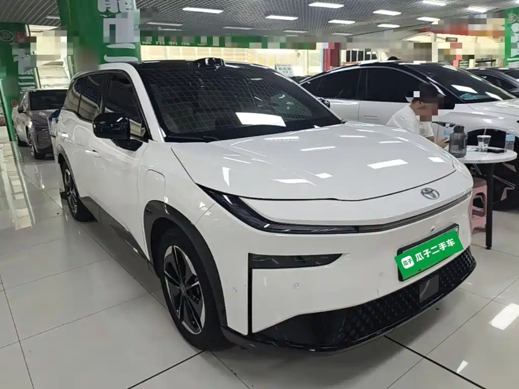 Toyota bZ3X — миниатюра 4