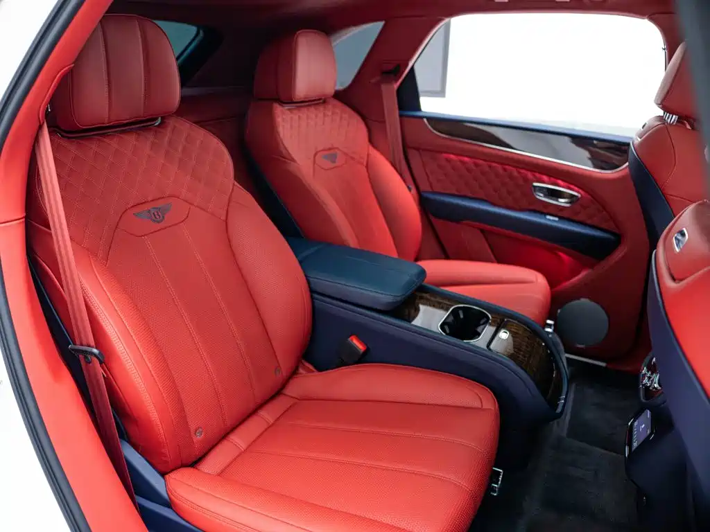 Bentley Bentayga — миниатюра 12