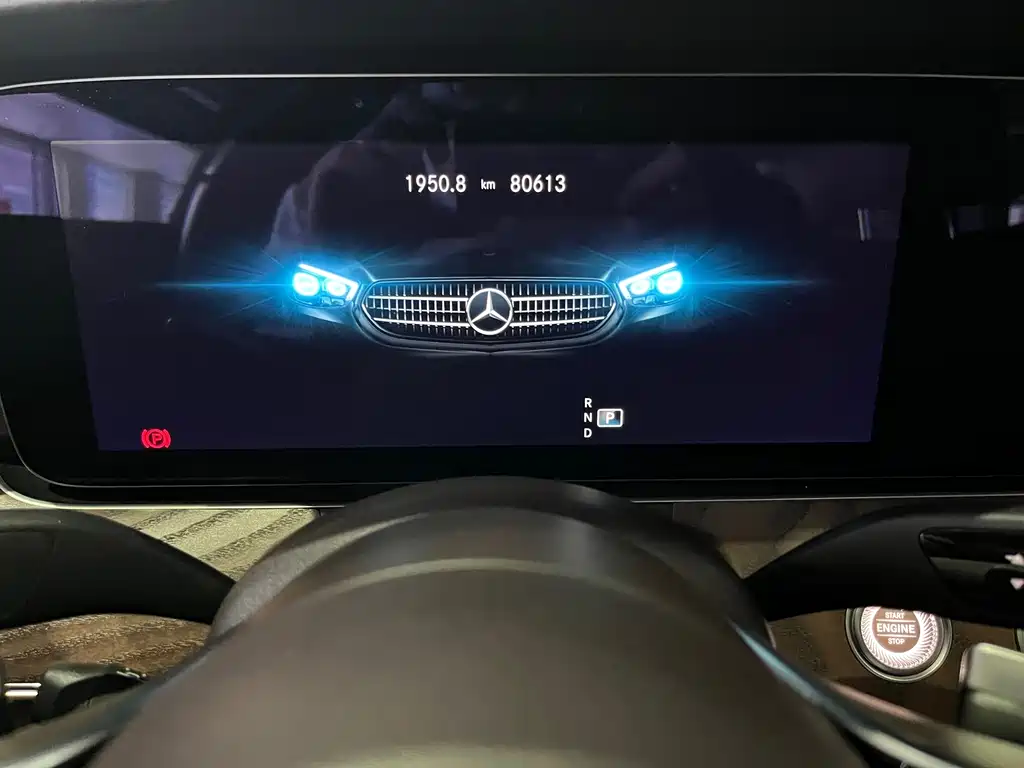 Mercedes-Benz E-Class — миниатюра 6
