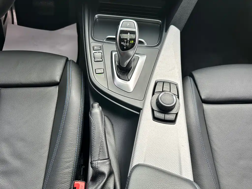 BMW 3 Series — миниатюра 14