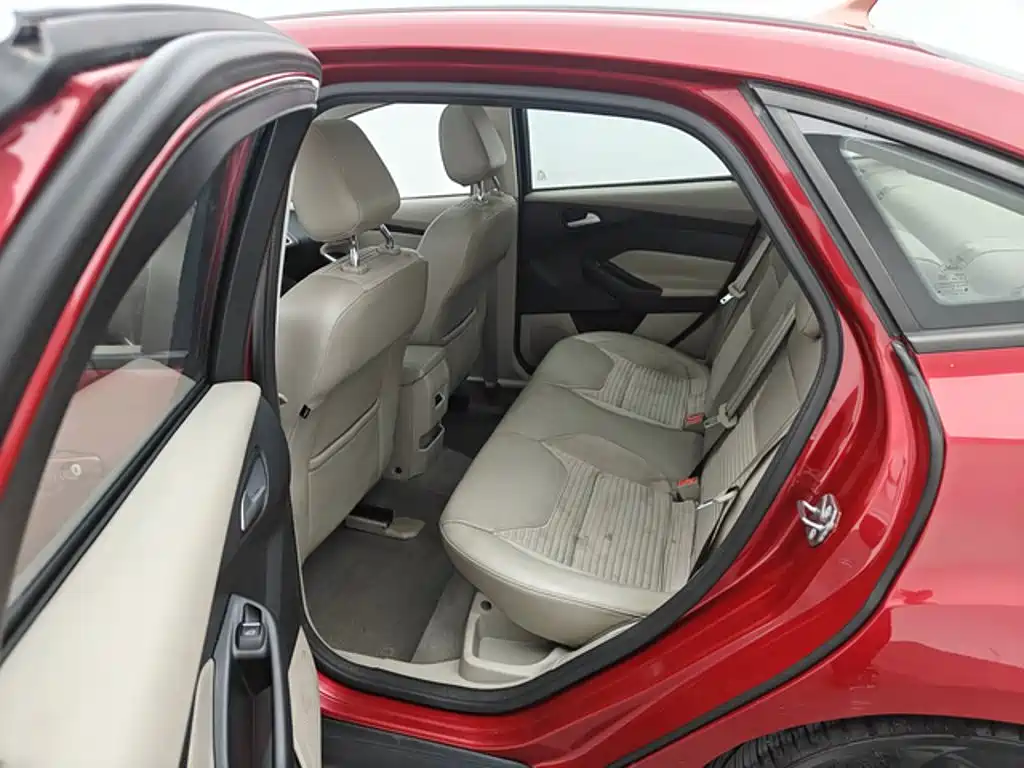 Ford Focus — миниатюра 8