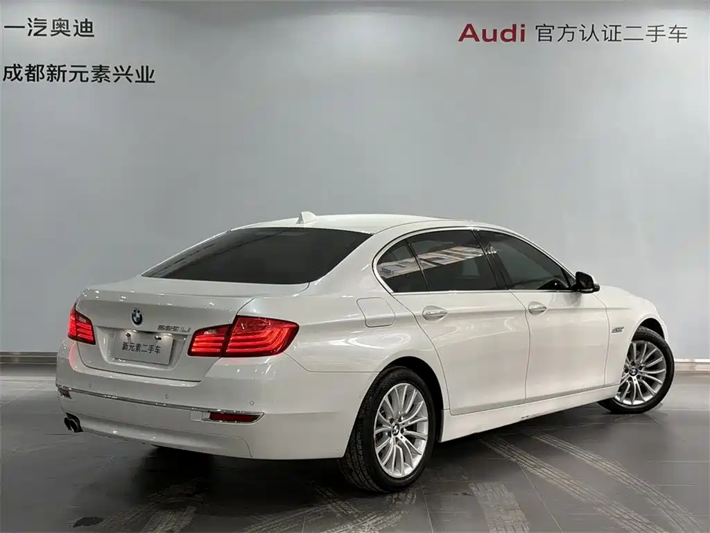 BMW 5 Series — миниатюра 4