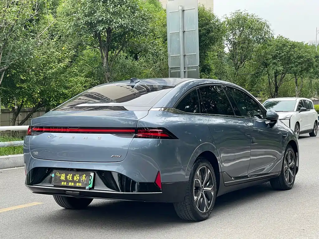 XPeng P5 — миниатюра 7