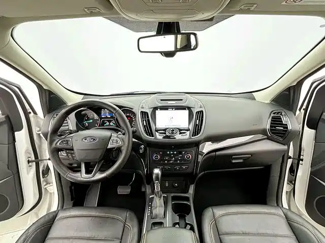 Ford Kuga — миниатюра 9