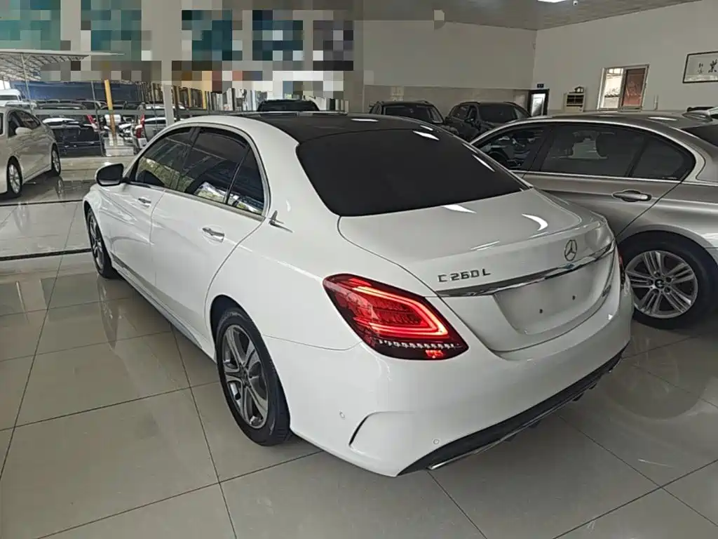 Mercedes-Benz C-Class — миниатюра 5