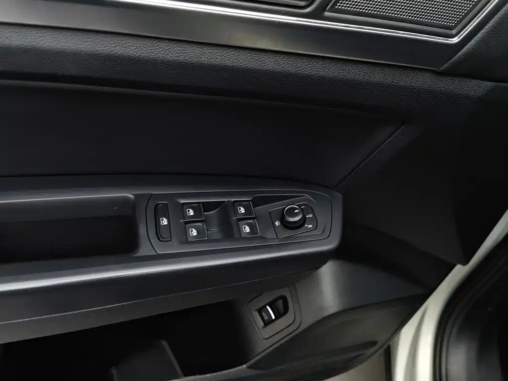 Volkswagen Teramont — миниатюра 9