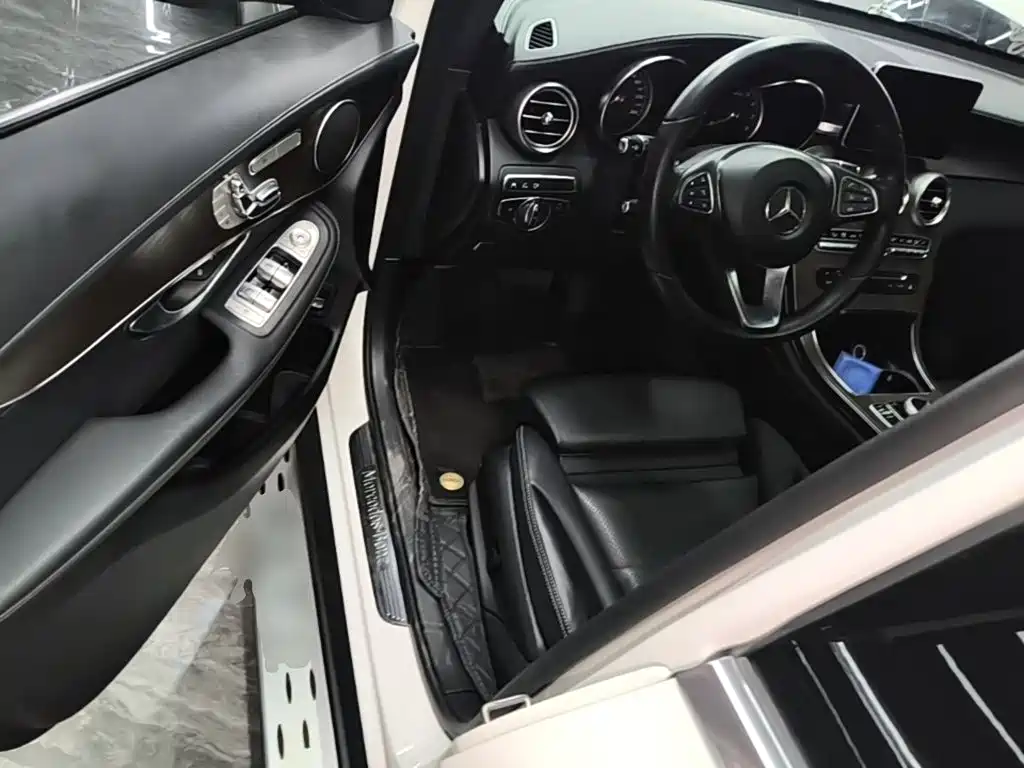 Mercedes-Benz GLC — миниатюра 16