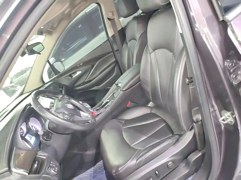 Buick Envision Plus — миниатюра 15