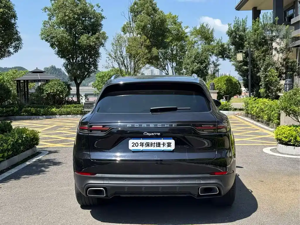 Porsche Cayenne — миниатюра 8