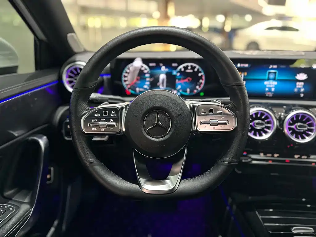 Mercedes-Benz A-Class — миниатюра 9