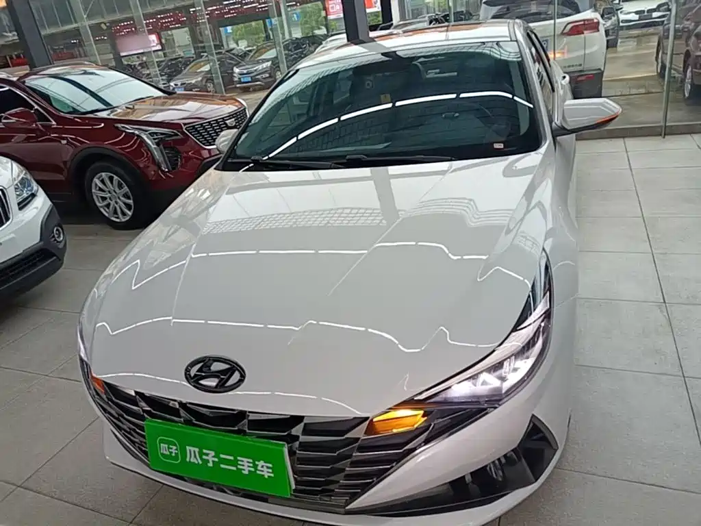 Hyundai Elantra — миниатюра 3