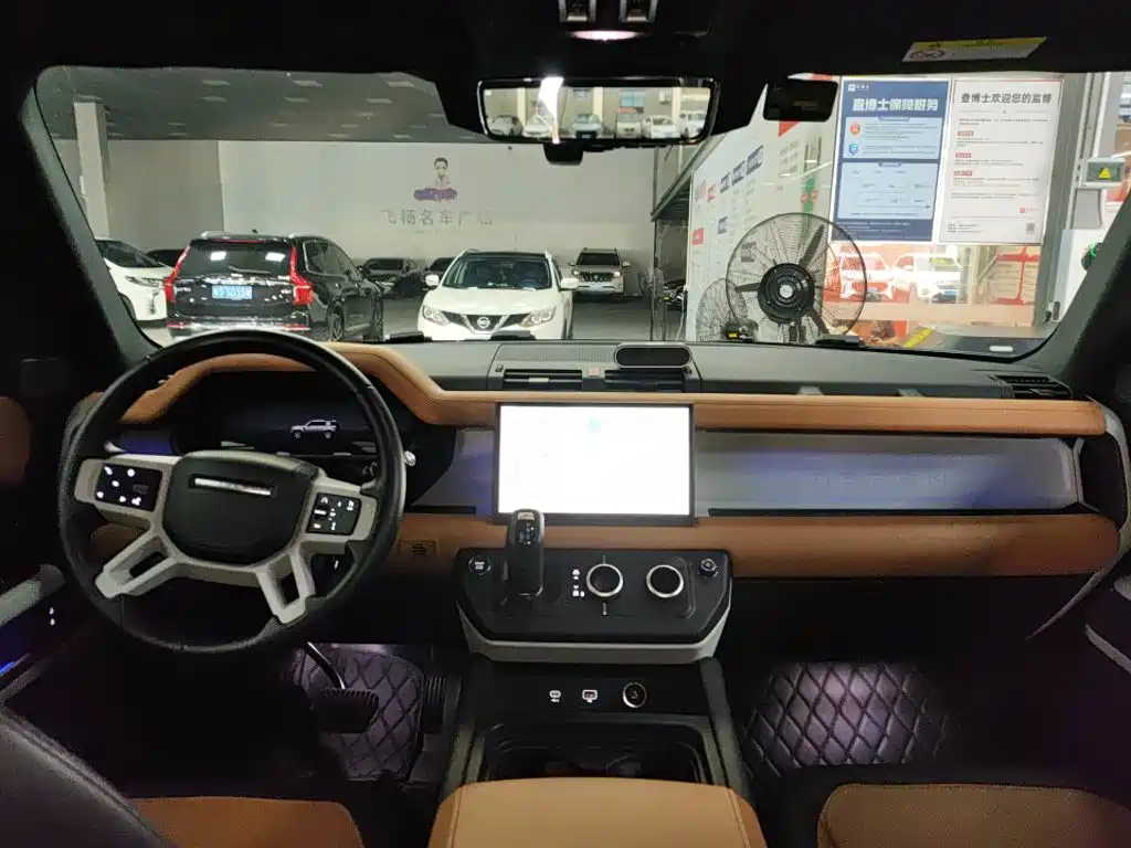 Land Rover Defender — миниатюра 6