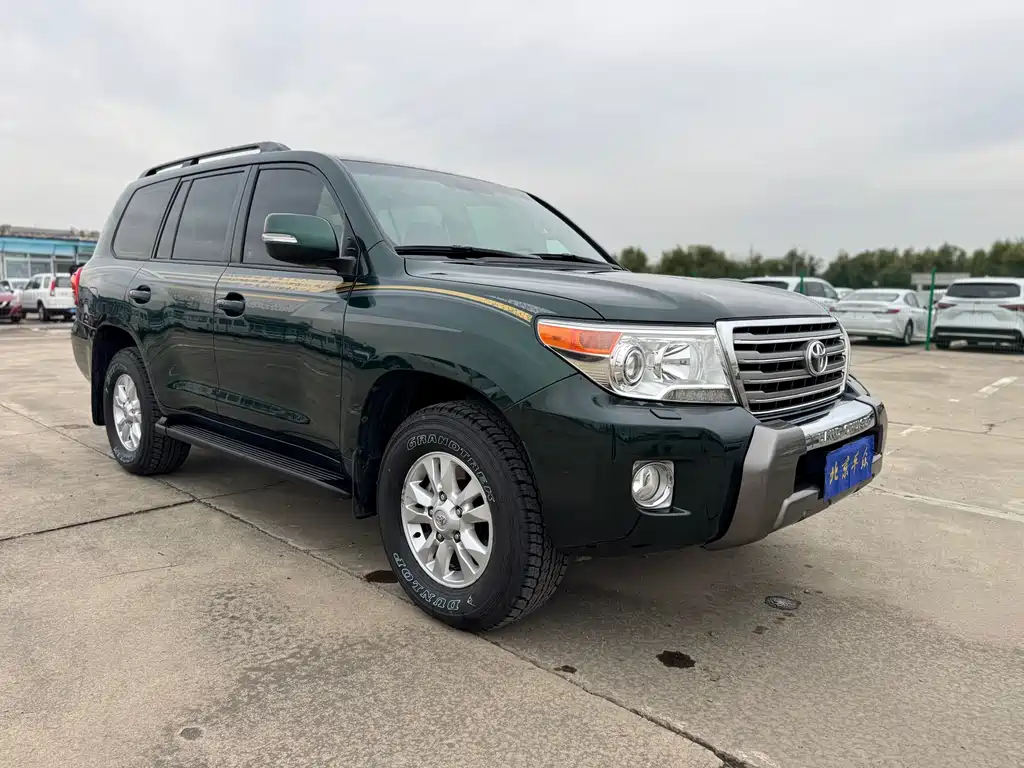 Toyota Land Cruiser 2012 4.0L AT VX