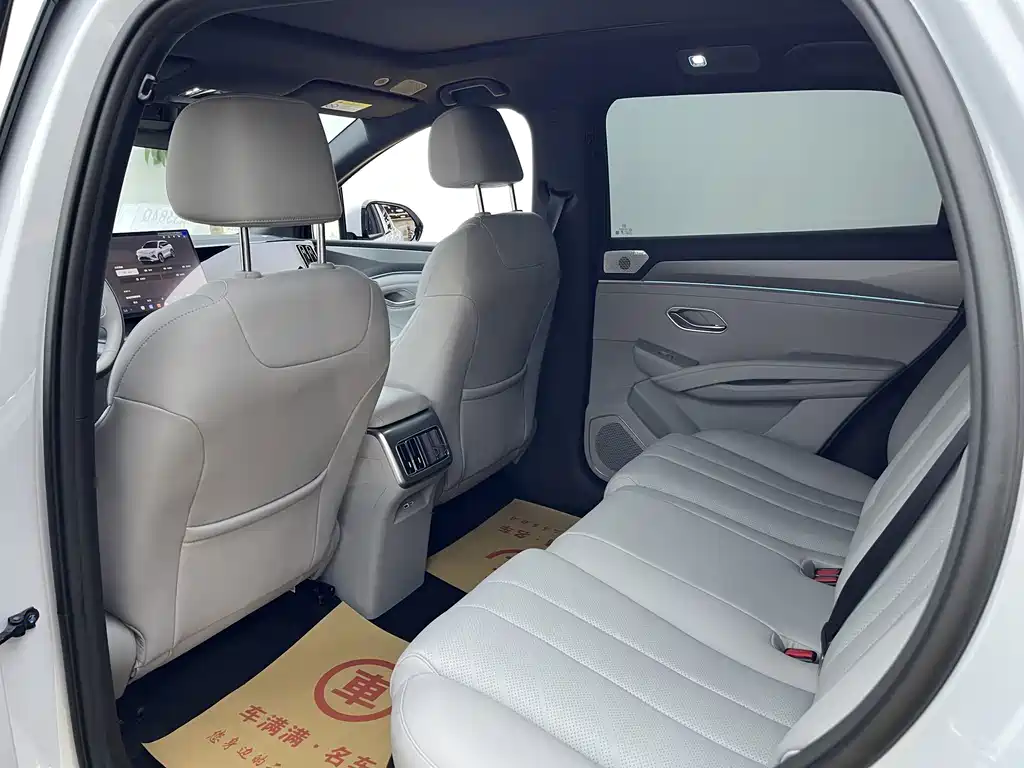 BYD Song Ultra — миниатюра 5
