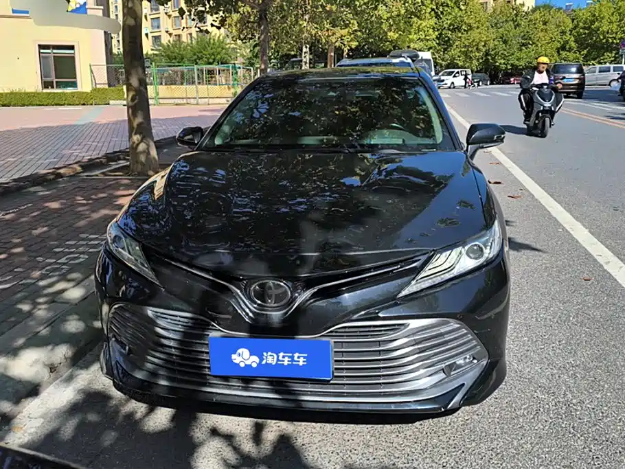 Toyota Camry — миниатюра 2