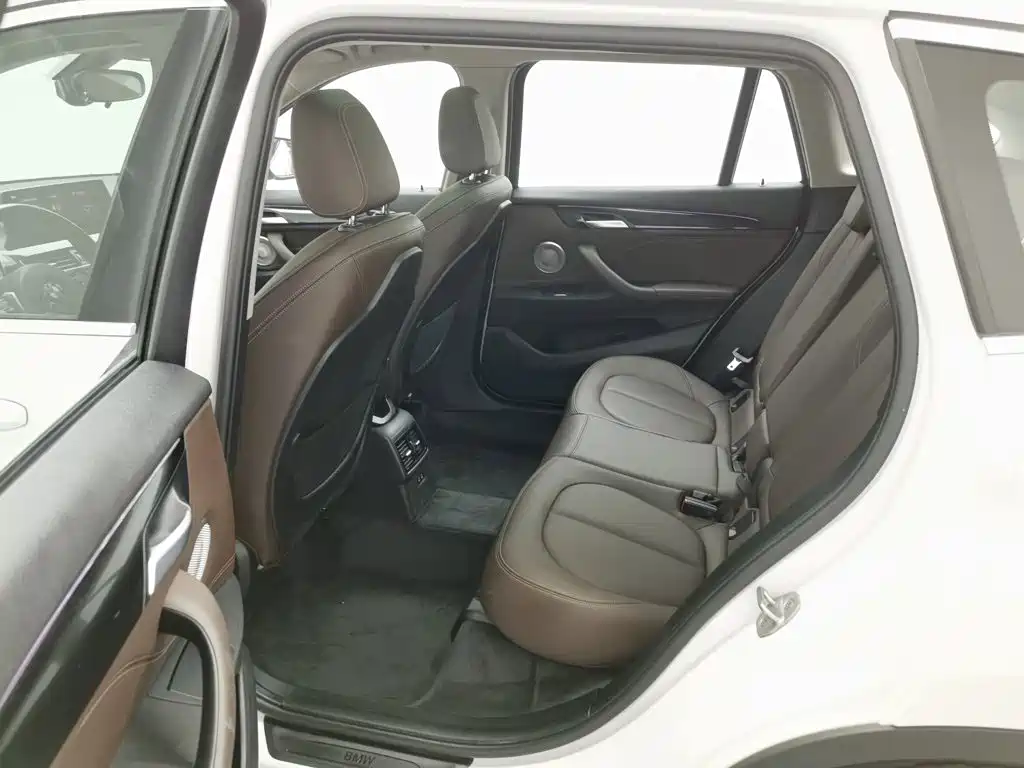 BMW X1 — миниатюра 15