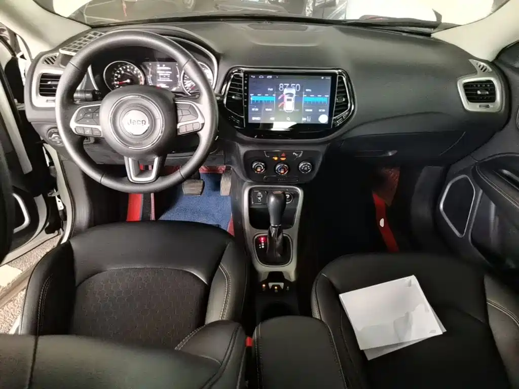 Jeep Compass — миниатюра 10