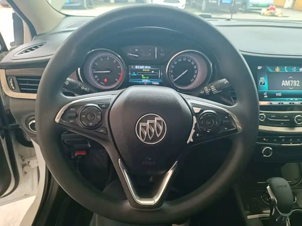 Buick Verano — миниатюра 11