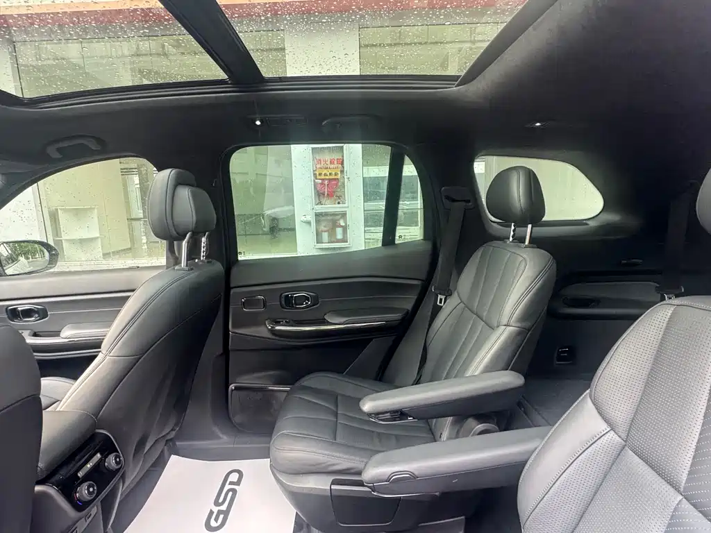 NIO ES8 — миниатюра 13