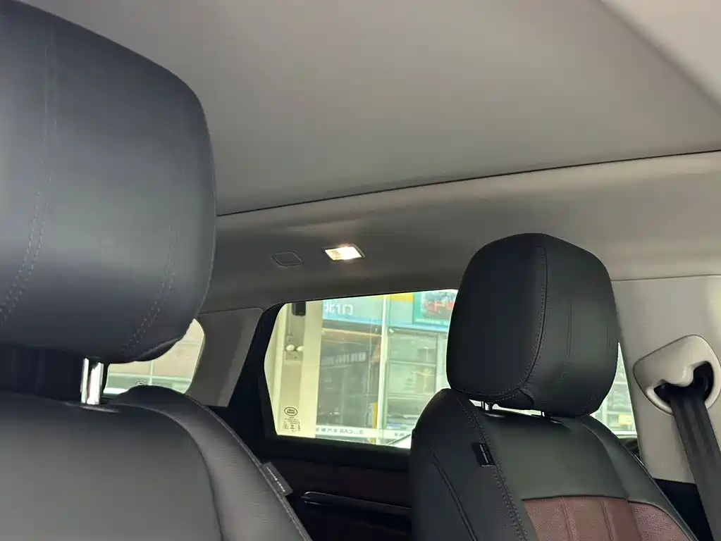 Land Rover Evoque — миниатюра 24