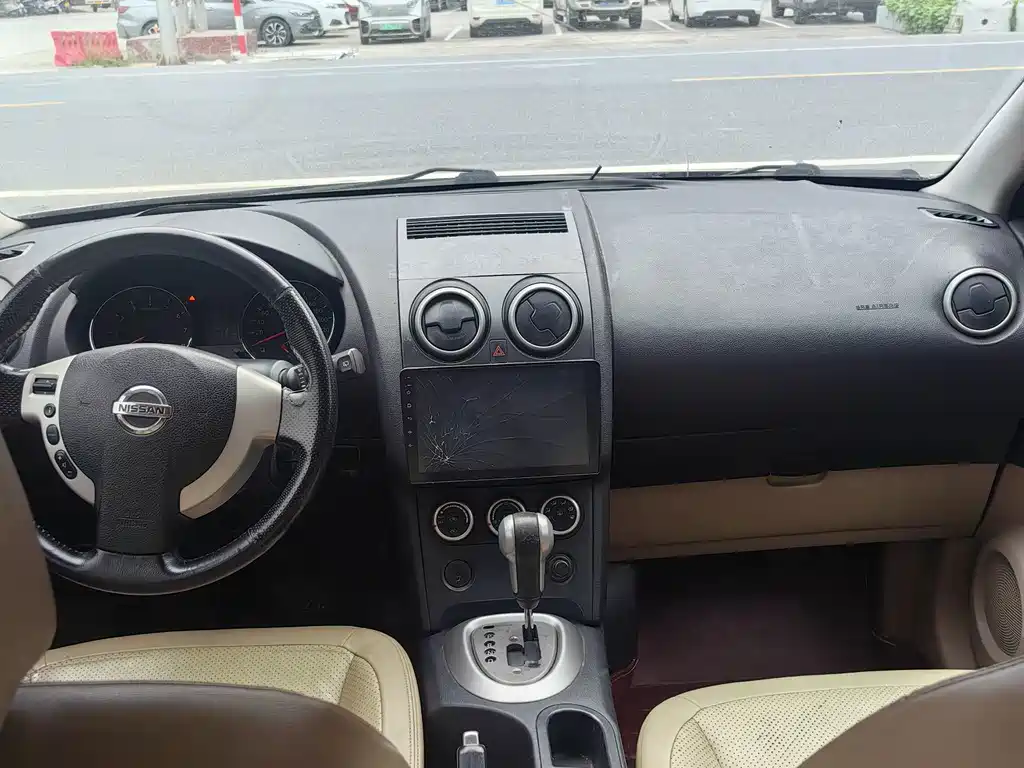 Nissan Qashqai — миниатюра 5