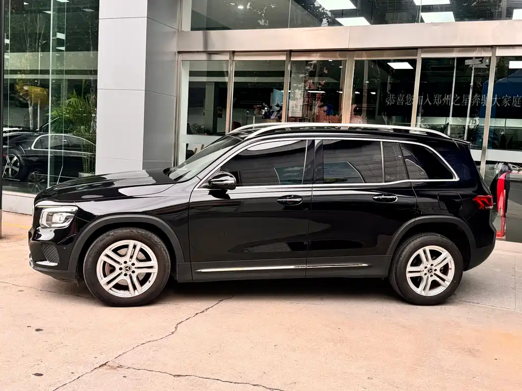 Mercedes-Benz GLB — миниатюра 2