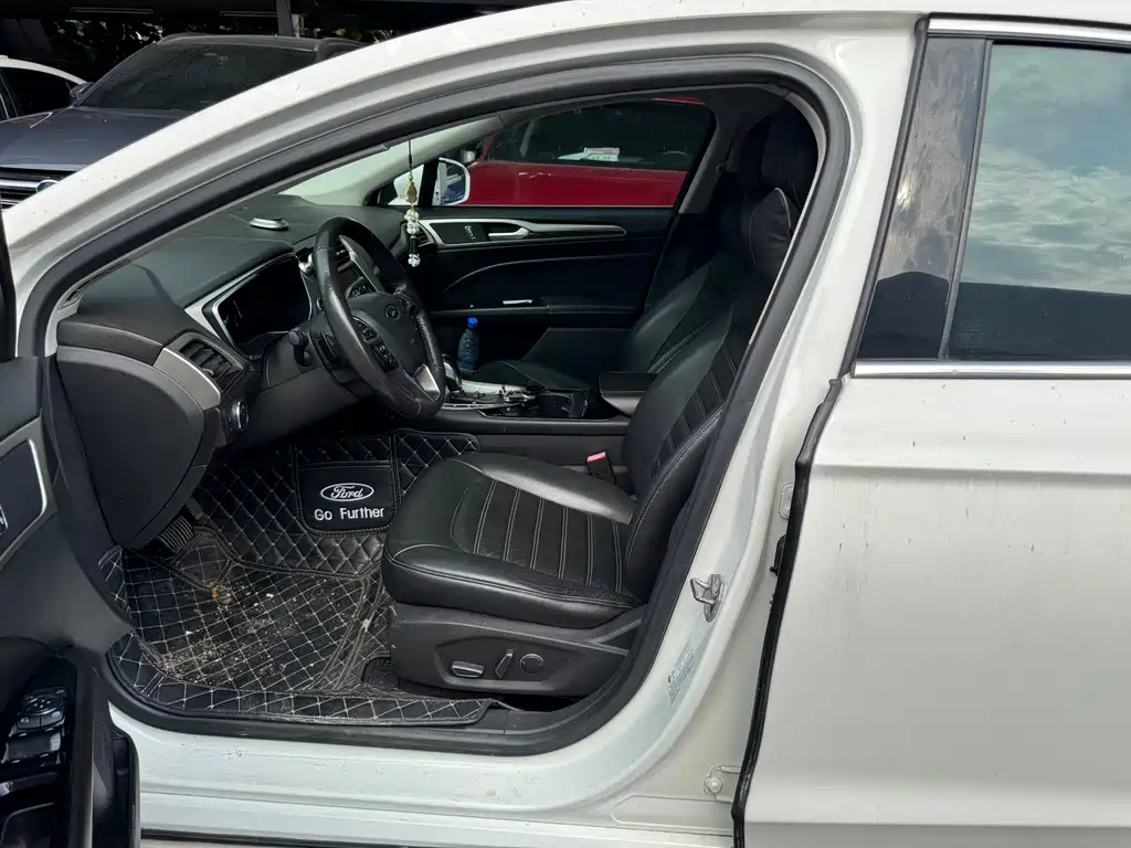 Ford Mondeo 2013 2.0L GTDi200 Luxury