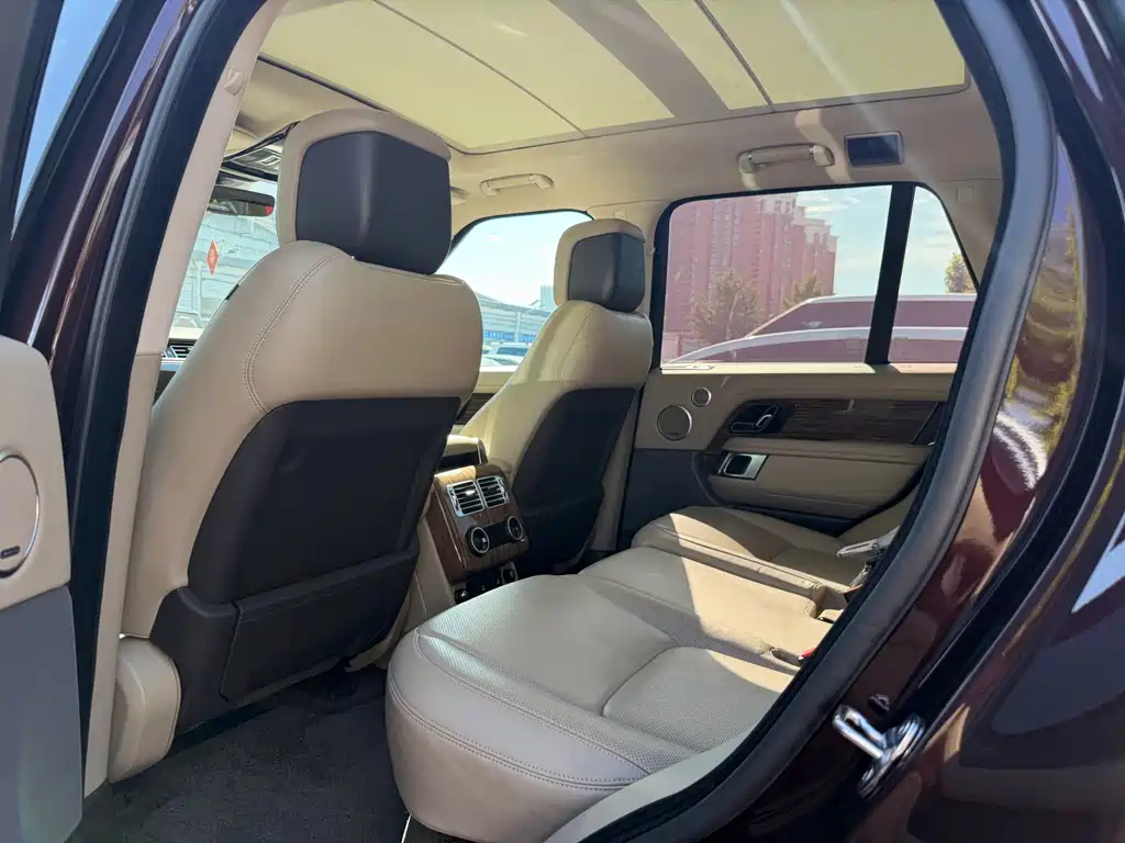 Land Rover Range Rover — миниатюра 11