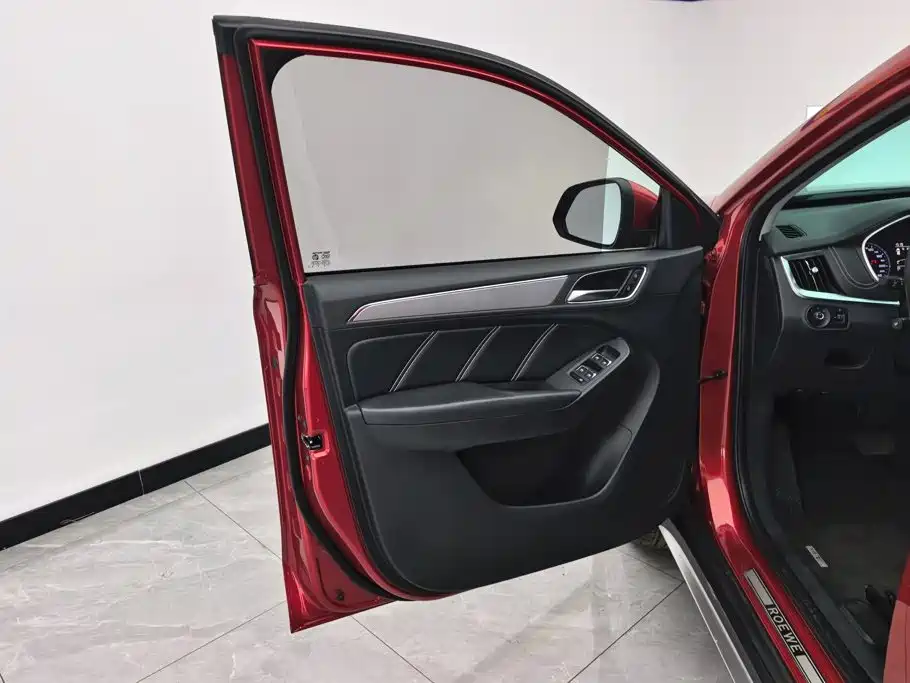 Roewe RX5 — миниатюра 7