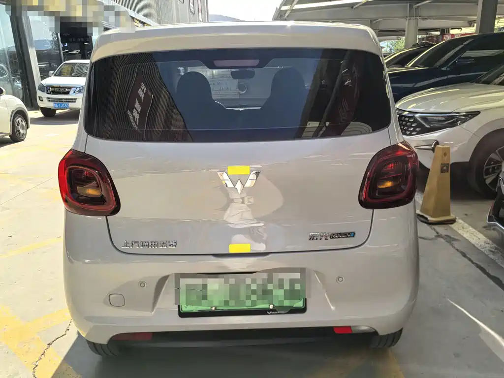 Wuling MINIEV — миниатюра 5