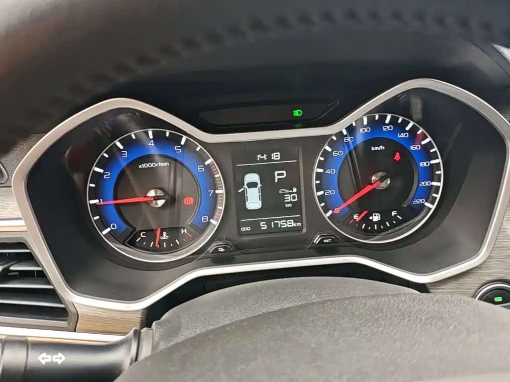 Geely Vision X3 — миниатюра 12