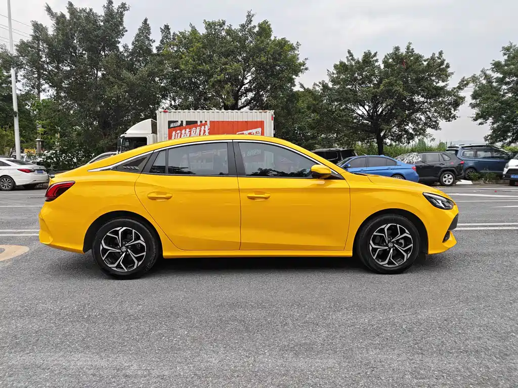 MG MG5 — миниатюра 7