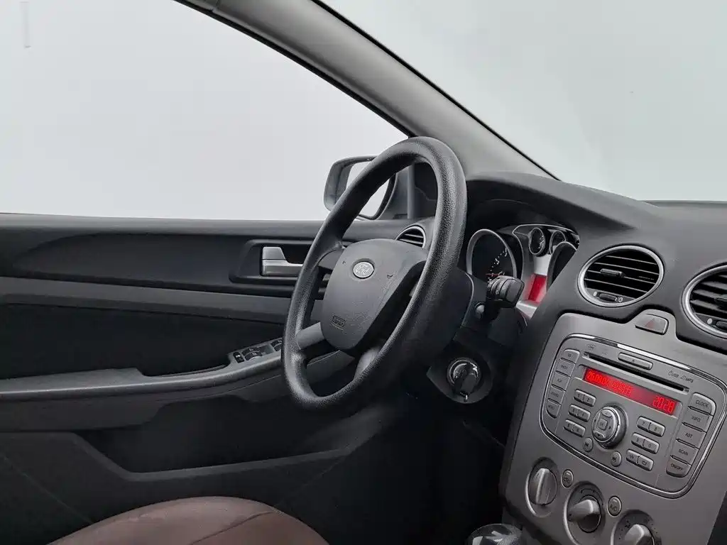 Ford Focus — миниатюра 22