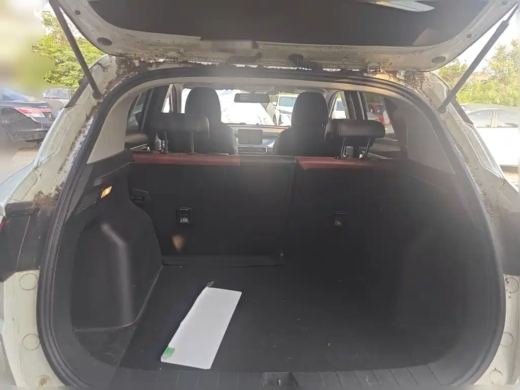 Geely Binyue — миниатюра 10