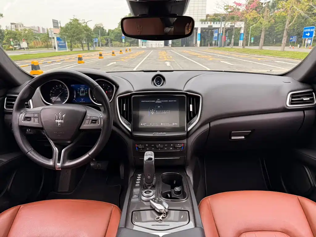 Maserati Ghibli — миниатюра 6